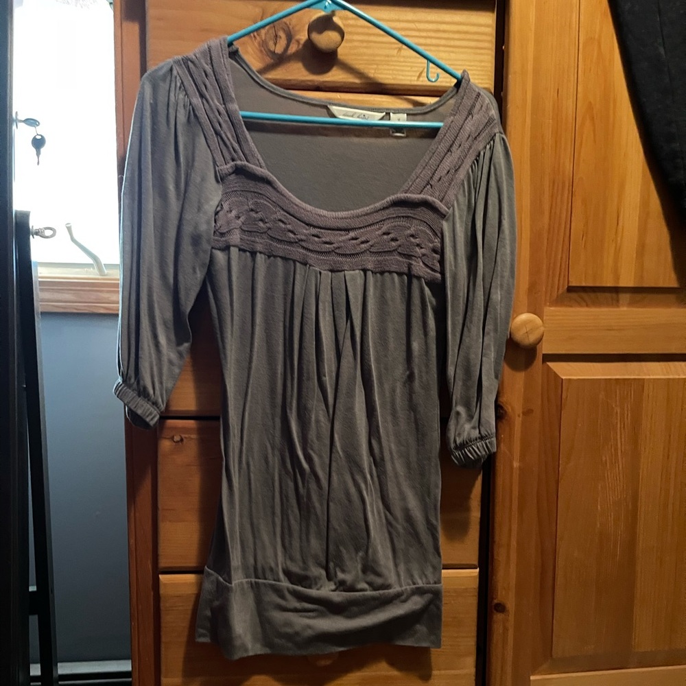 Derek heart gray top
